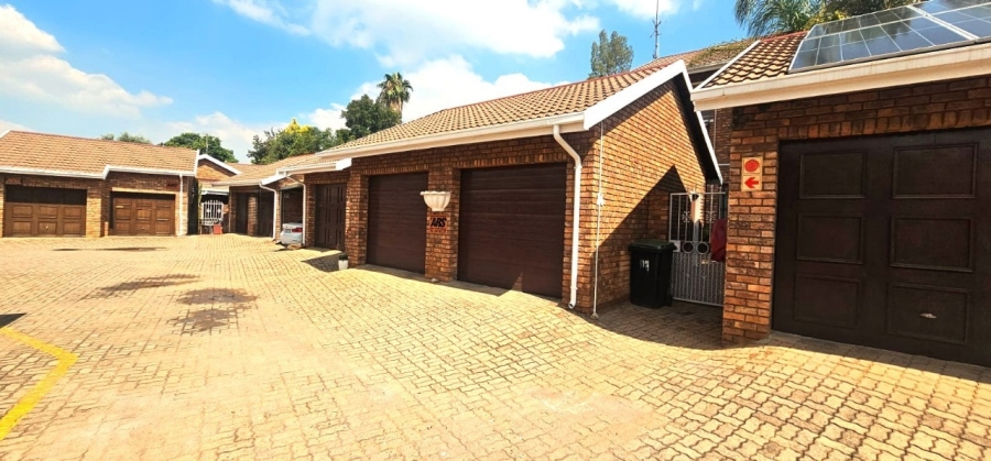 3 Bedroom Property for Sale in Safari Gardens North West
